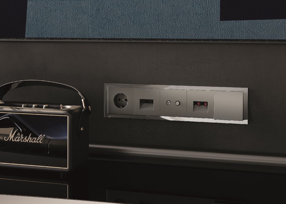 Рамка на 5 постов Voltum S70 VLS110506 (титан, стекло)