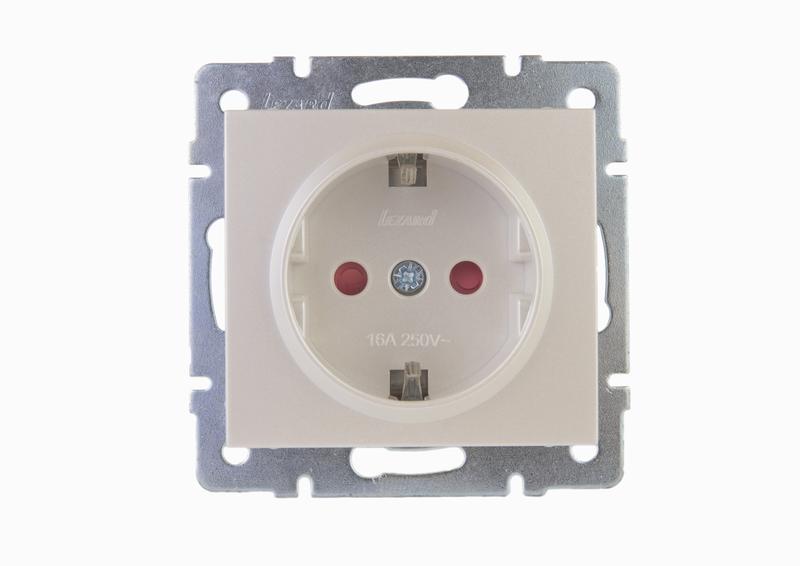 Розетка с защитой от детей Lezard Rain 703-3088-124