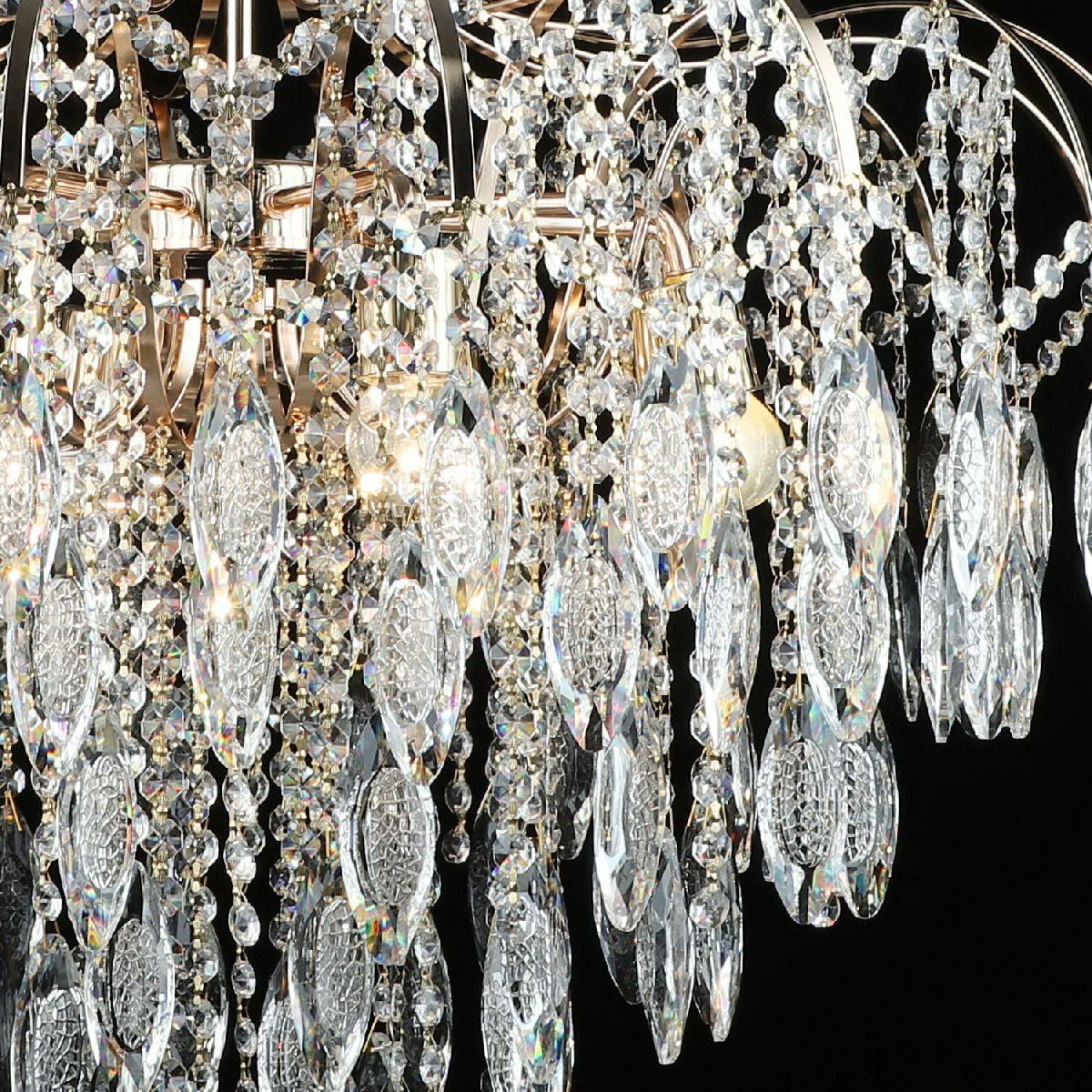 Подвесная люстра Reluce 02150-0.4-08 FGD