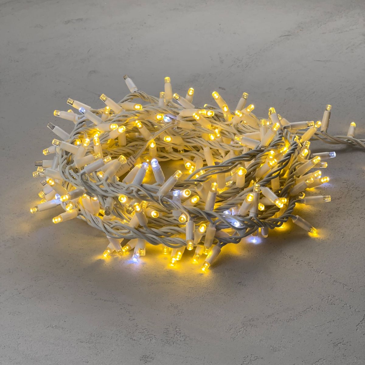 Гирлянда Нить Laitcom (LTC) PST300BLWCAP-18-2WW