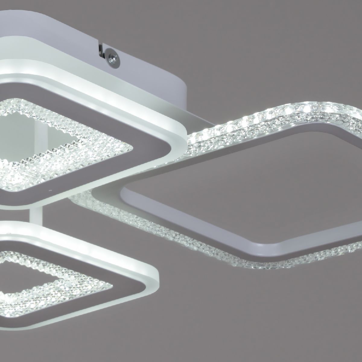 Потолочная люстра Reluce 20532-0.3-2+2B WT