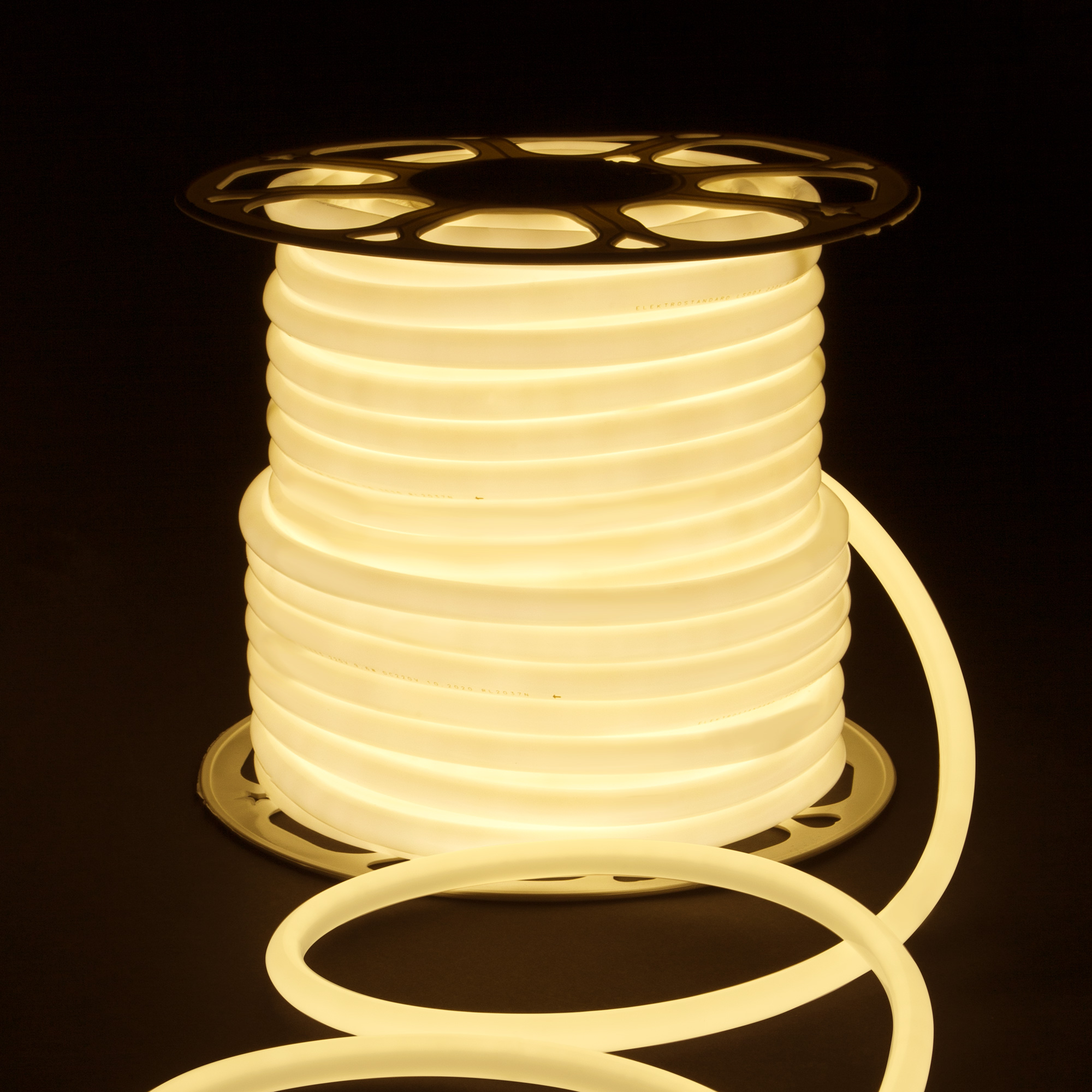 Светодиодный гибкий неон Elektrostandard 220V 9,6W 144Led 2835 IP67 круглый дневной белый, 50 м 4690389167461