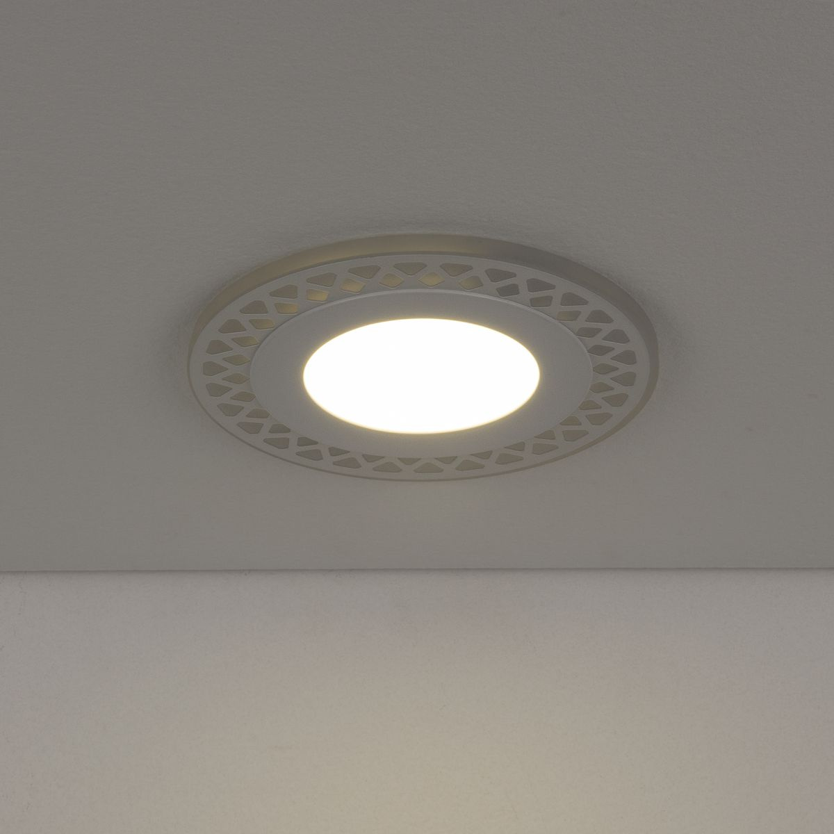 Встраиваемый светодиодный светильник Elektrostandard DSS003 7+3W 4200K 4690389103094