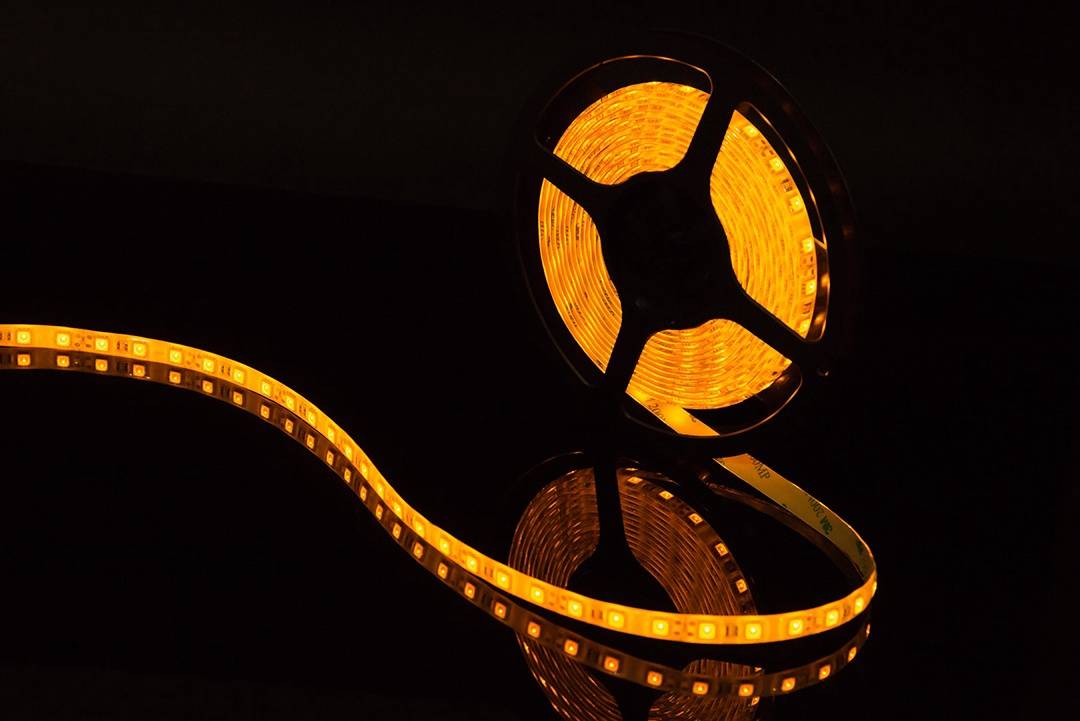 Светодиодная лента SWG SWG560-12-14.4-Y-65 000055