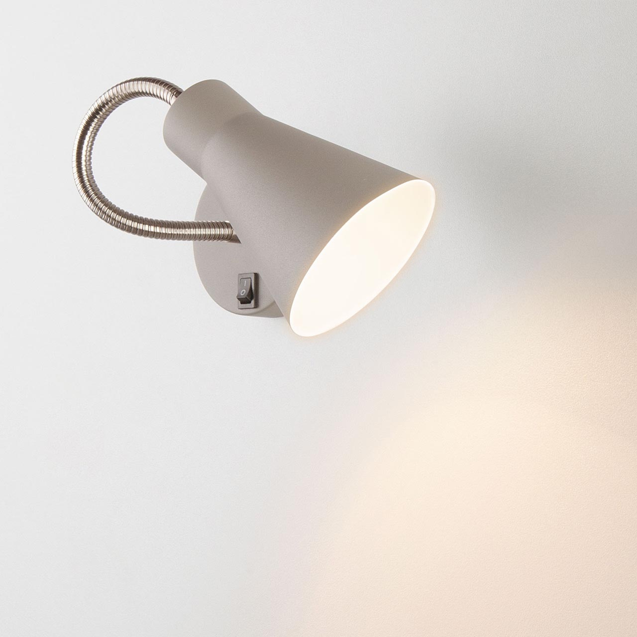 Бра Eurosvet Pronto 70080/1 серый