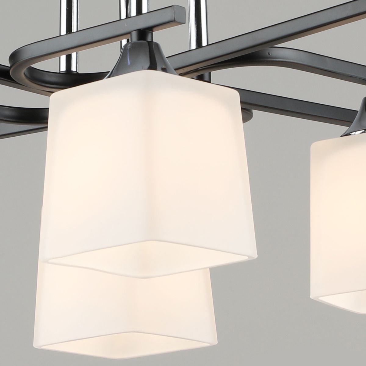 Потолочная люстра Reluce 06194-0.3-08 BK+CH