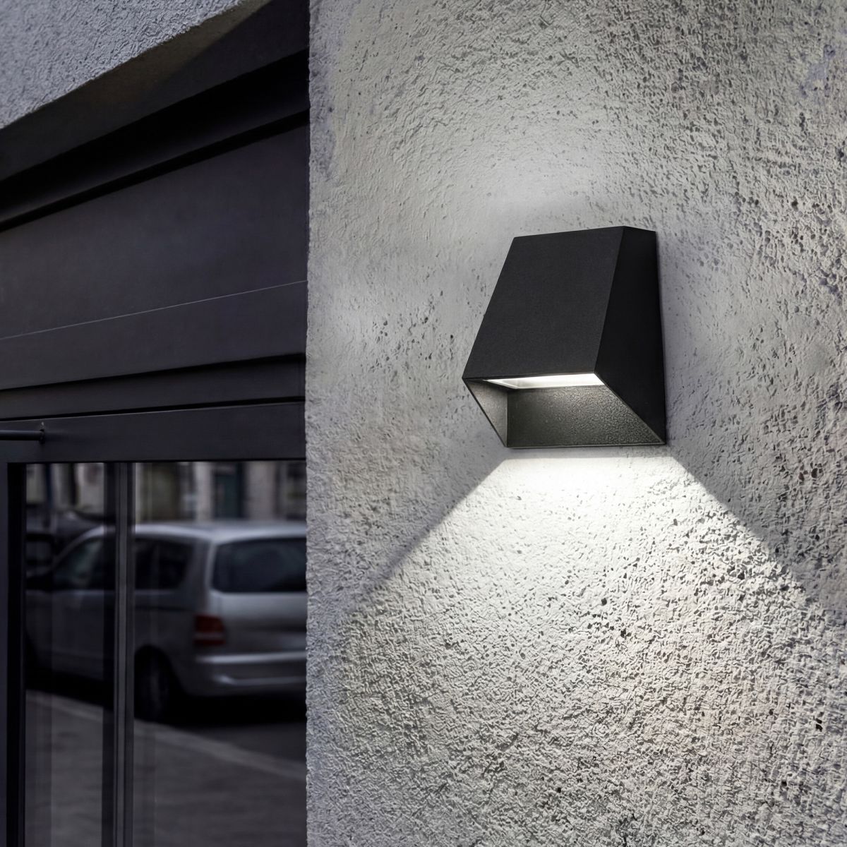 Уличный настенный светильник Uniel ULU-P34A-5W/4000K IP65 BLACK UL-00013623