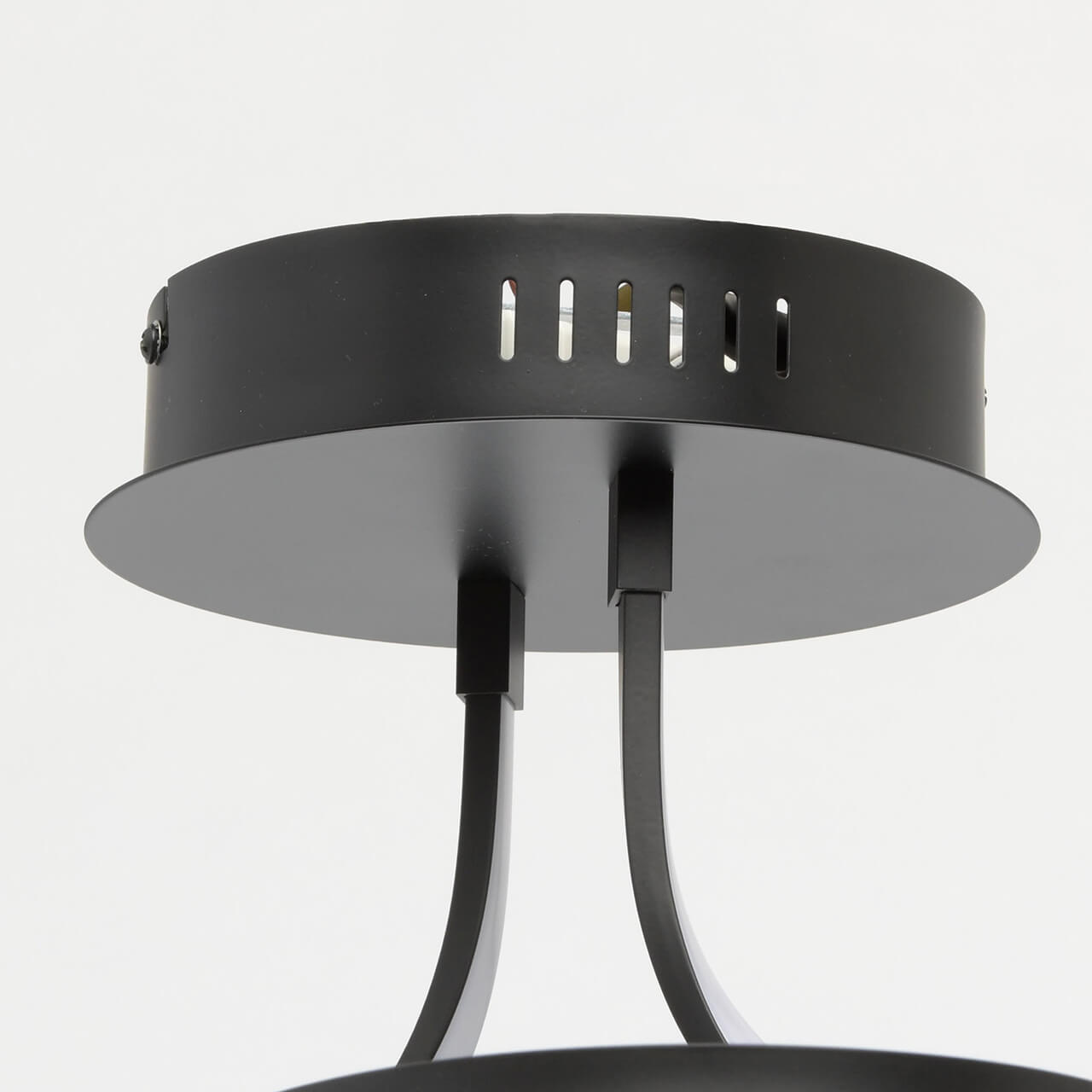 Потолочный светодиодный светильник De Markt Аурих 20 496018001