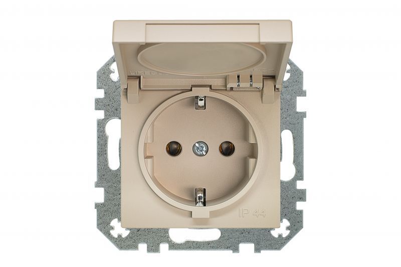 Розетка с заземлением Liregus Retro 29-123