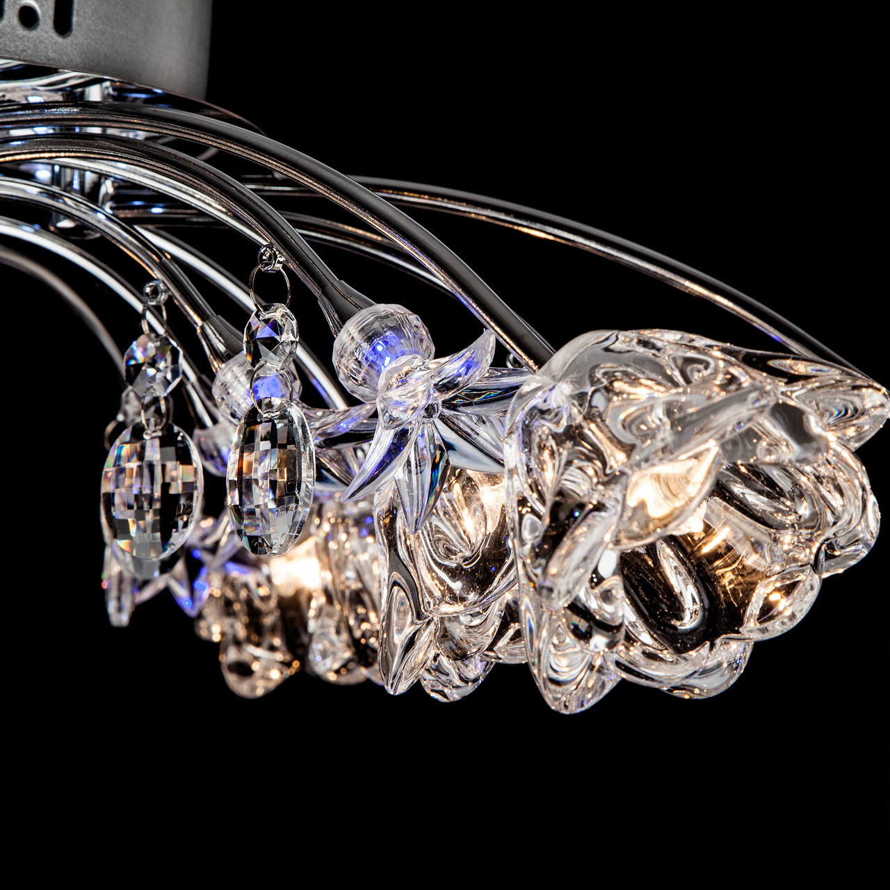 Потолочная люстра Eurosvet 4928/13 хром/бело-голубой