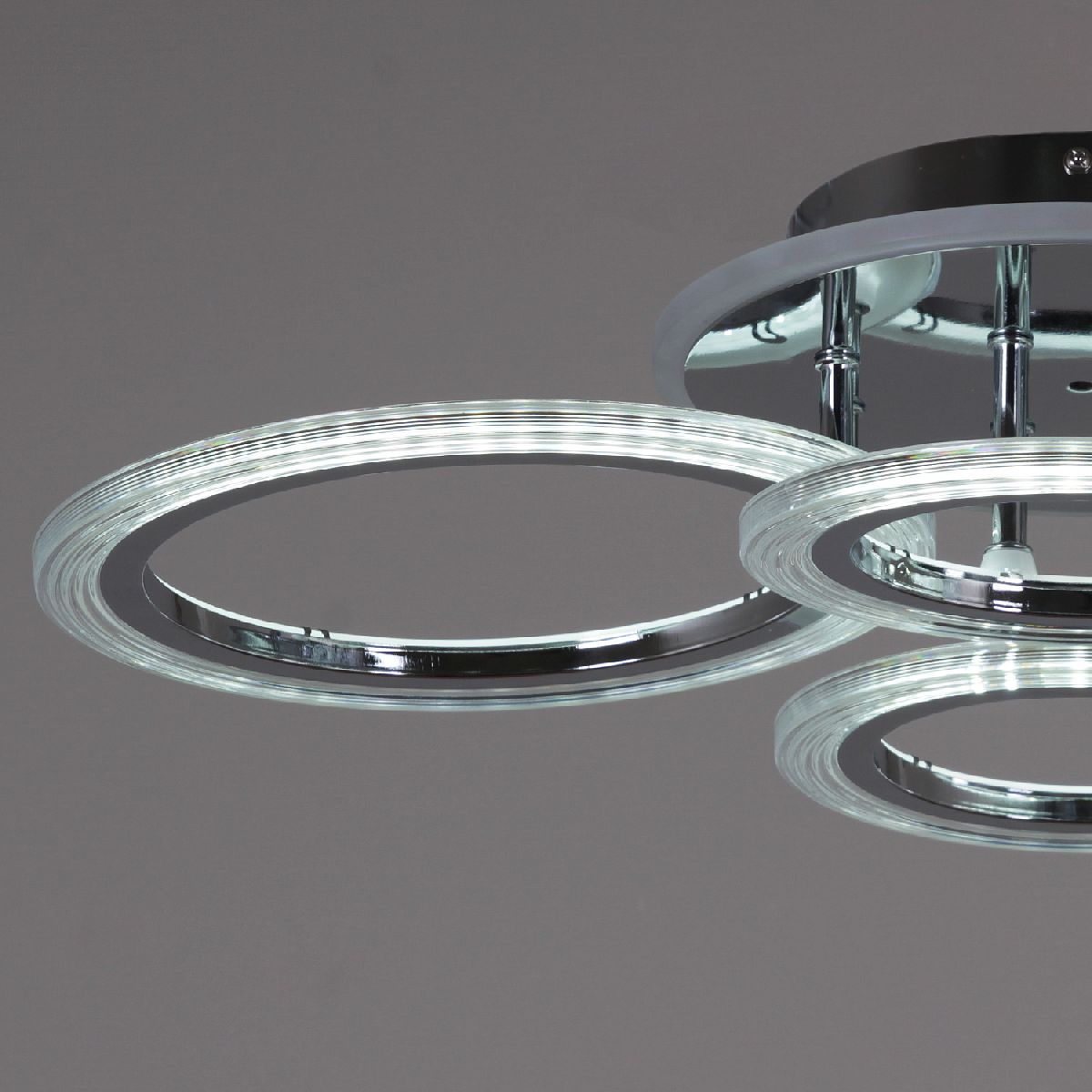 Потолочная люстра Reluce 09812-3.3-04C CR (RGB)