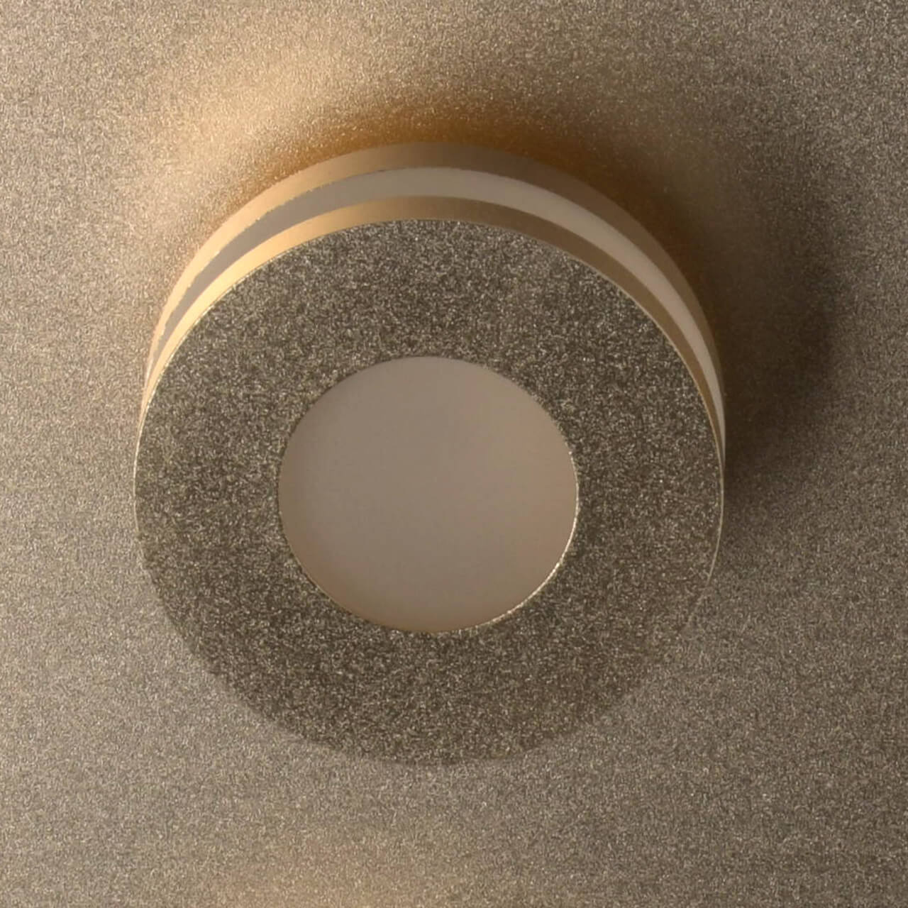 Потолочный светодиодный светильник De Markt Пунктум 3 549010904