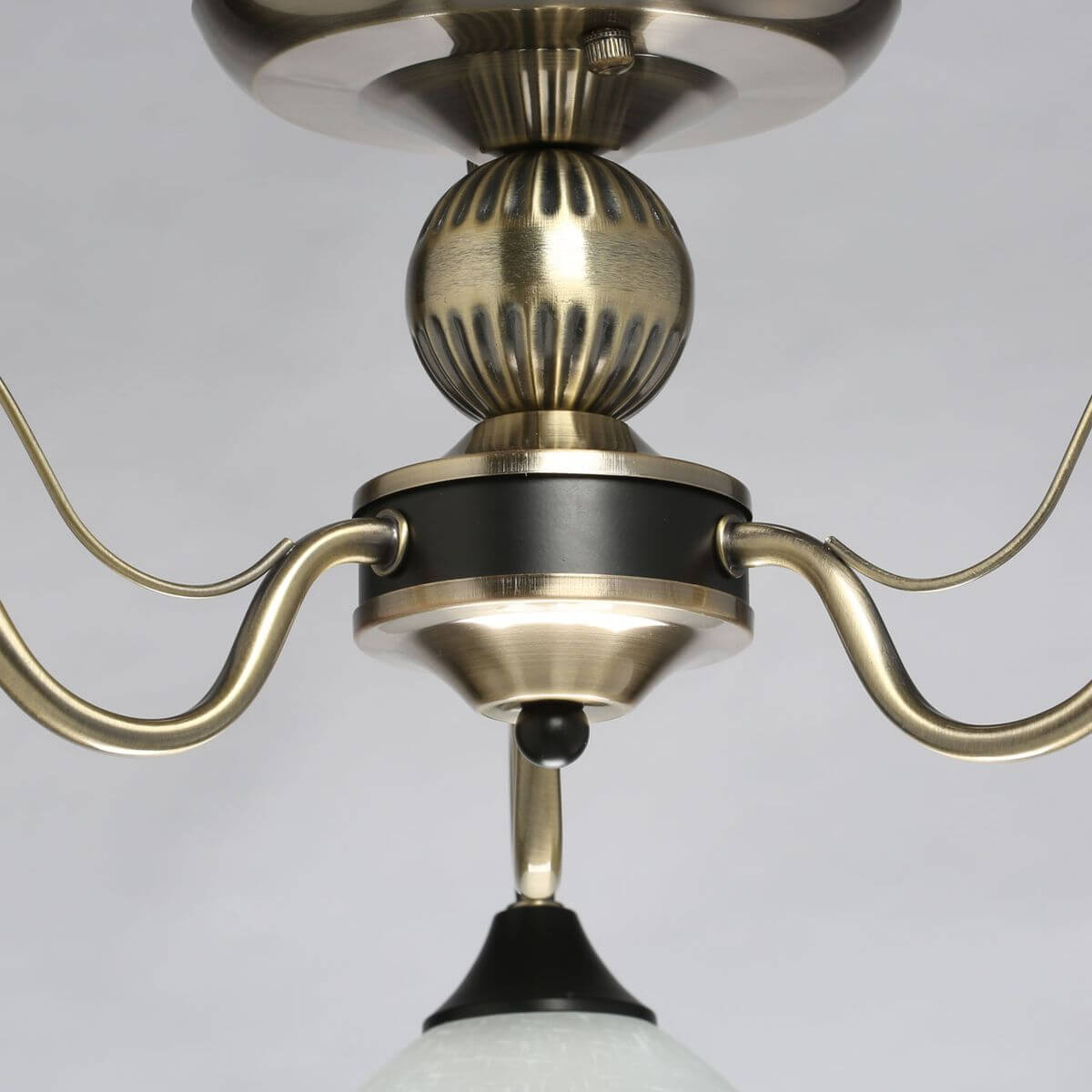 Потолочная люстра De Markt Олимп 318015003