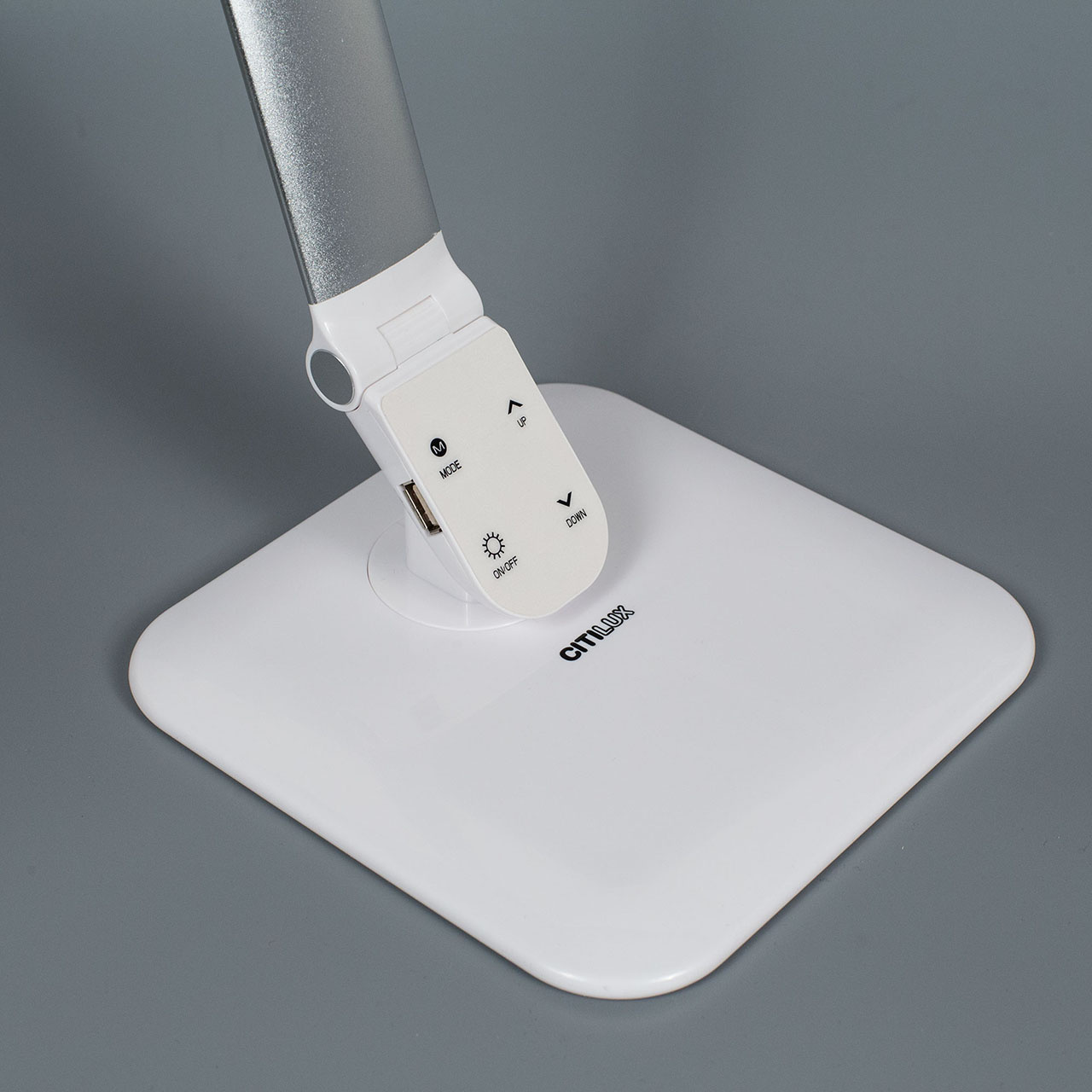 Настольная лампа Citilux Ньютон CL803021