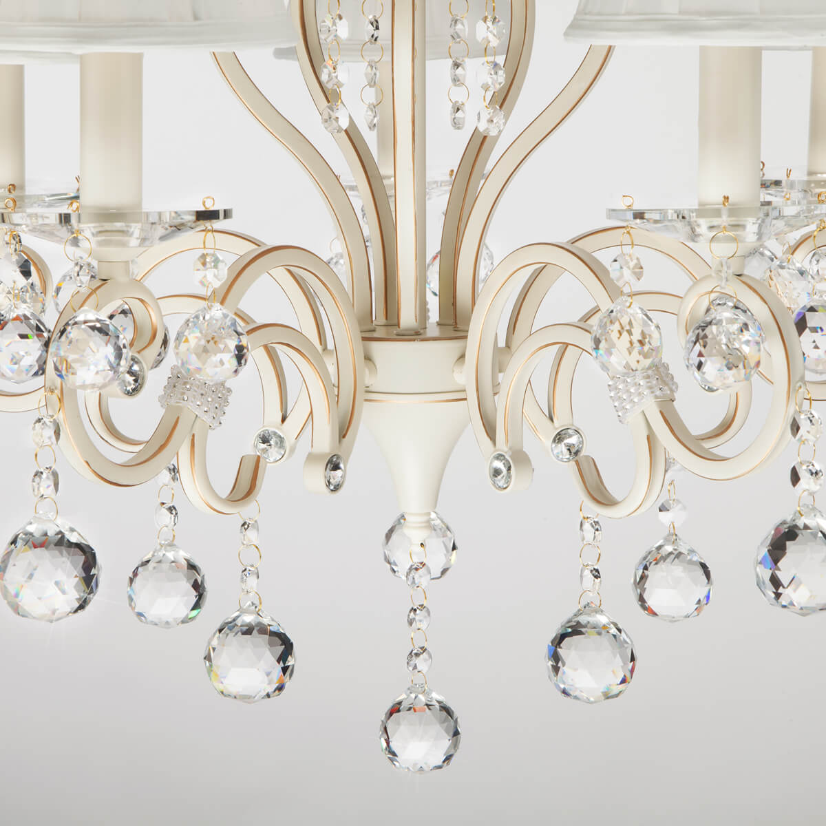 Подвесная люстра Eurosvet 12075/5 белый Strotskis