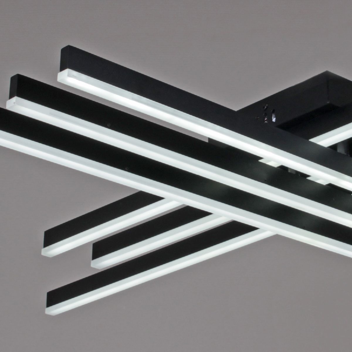 Потолочная люстра Reluce 09795-0.3-06