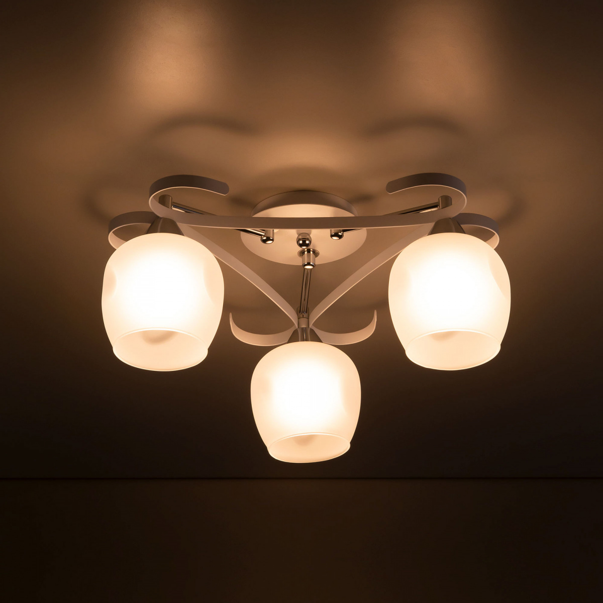 Потолочная люстра Citilux Сюзи CL171133