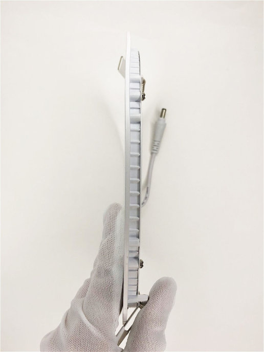 Встраиваемый светильник Elvan VLS-102R-18W-WW