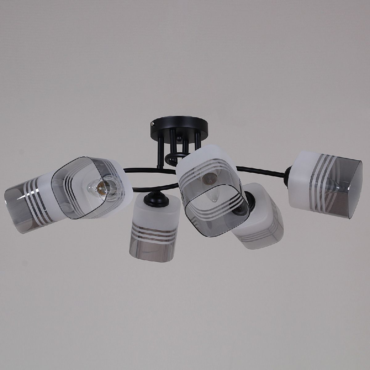 Потолочная люстра Reluce 70176-3.3-06 BK