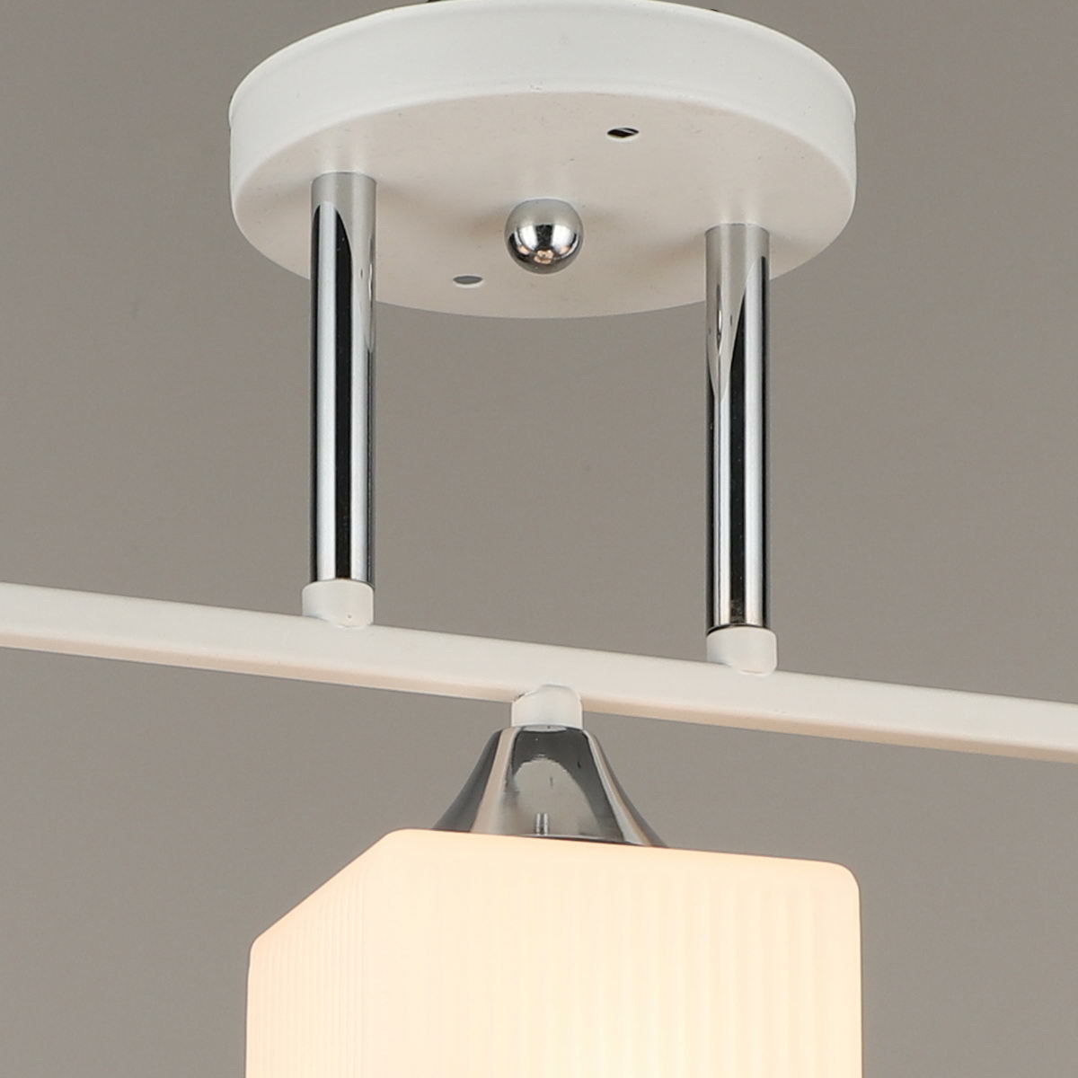 Потолочная люстра Reluce 04600-0.3-03