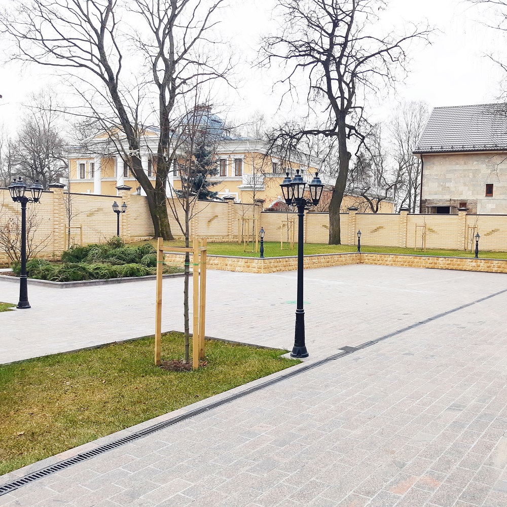 Садово-парковый светильник Fumagalli RICU BISSO/RUT 3L E26.157.S30.AXE27