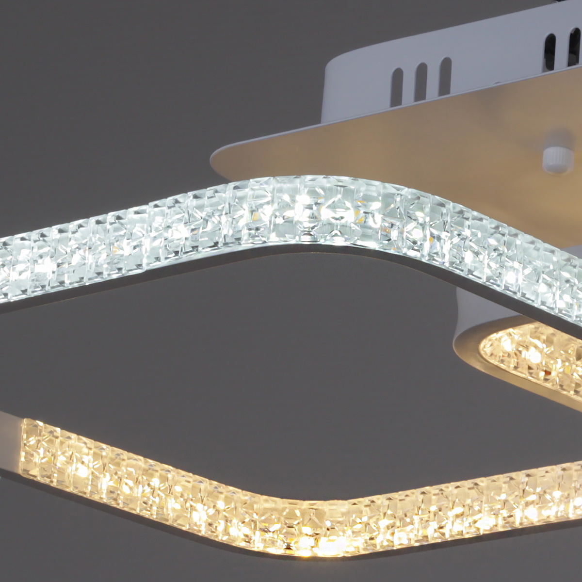 Потолочная люстра Reluce 07079-0.3-02