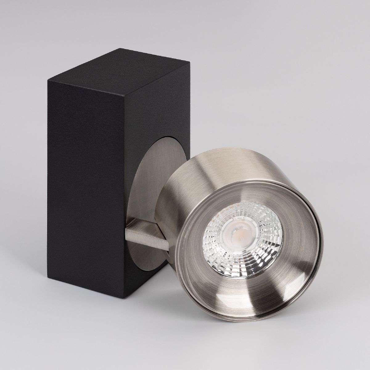 Накладной спот Arlight SP-PLURIO-SURFACE-S110x77-9W Day4000 (BK-NI, 36 deg, 230V) 040437