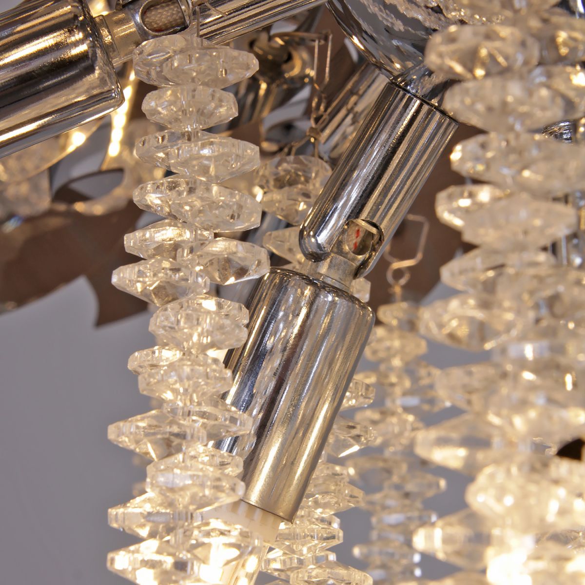 Потолочная люстра Reluce 01108-0.3-340 CR