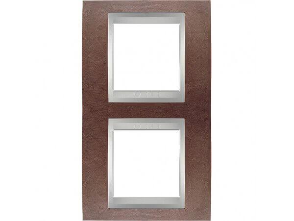 Рамка 2-постовая вертикальная Schneider Electric Unica Top MGU66.004V.0M3