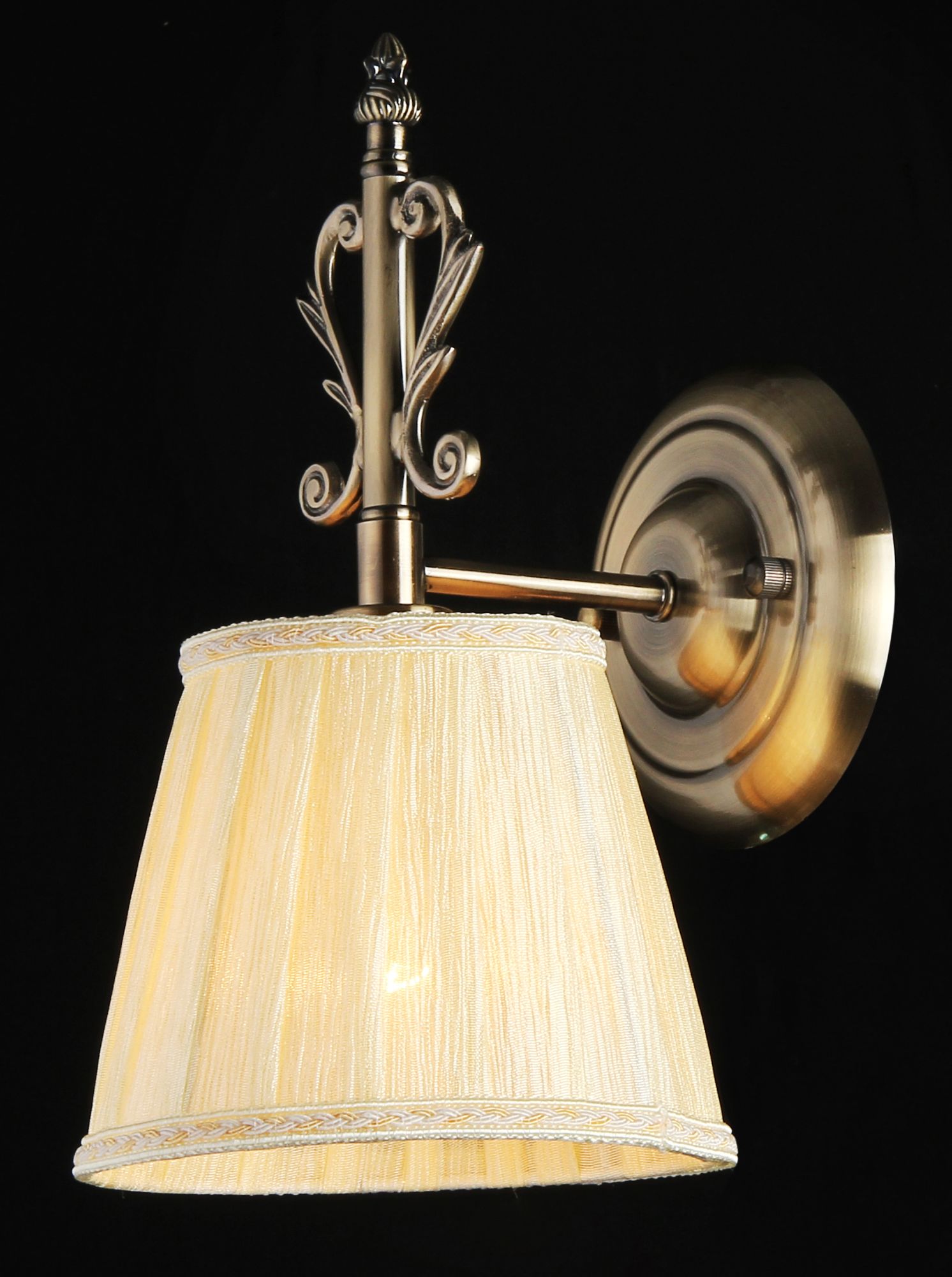 Бра Maytoni Vesta ARM330-01-R