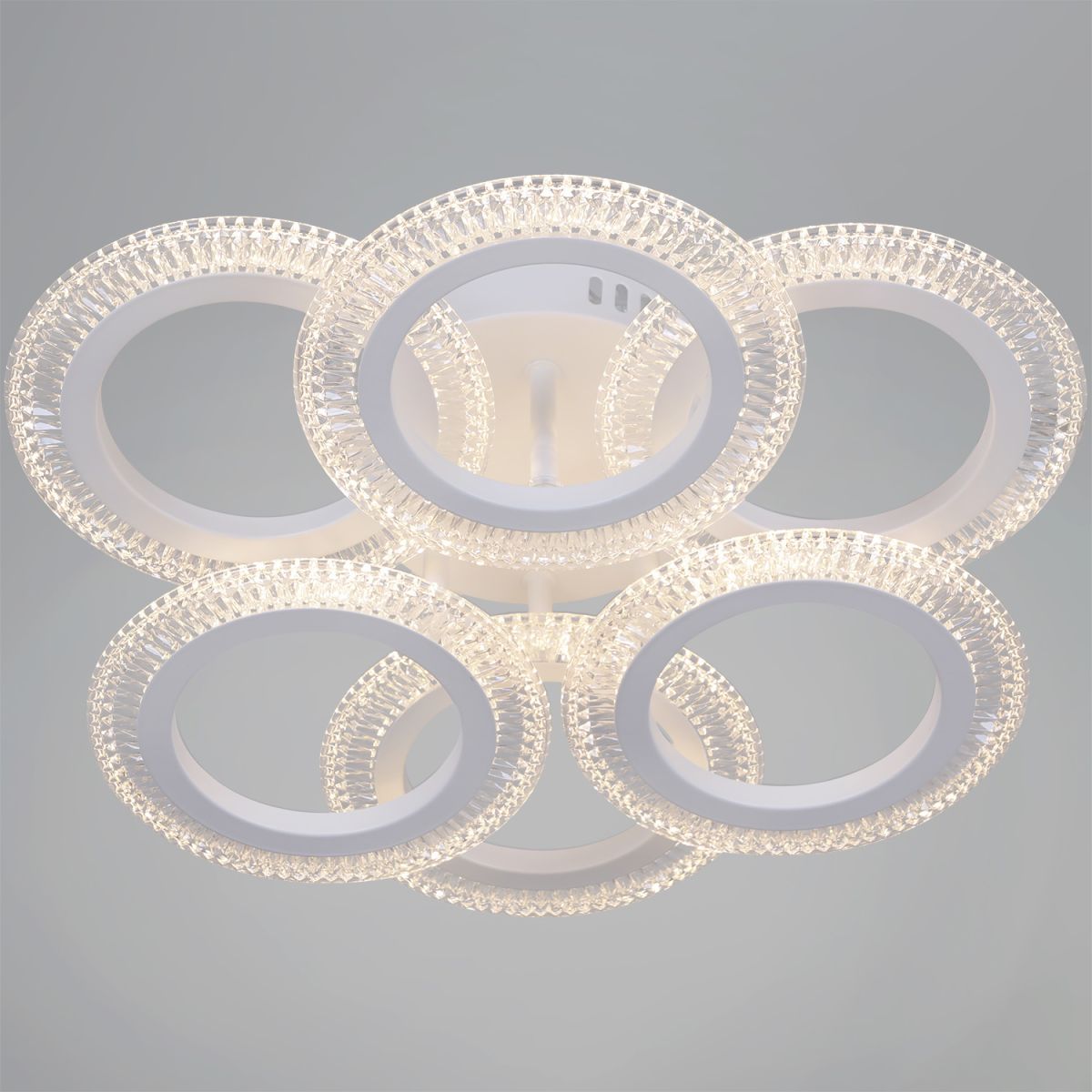 Потолочная люстра Reluce 09837-0.3-3+3 WH