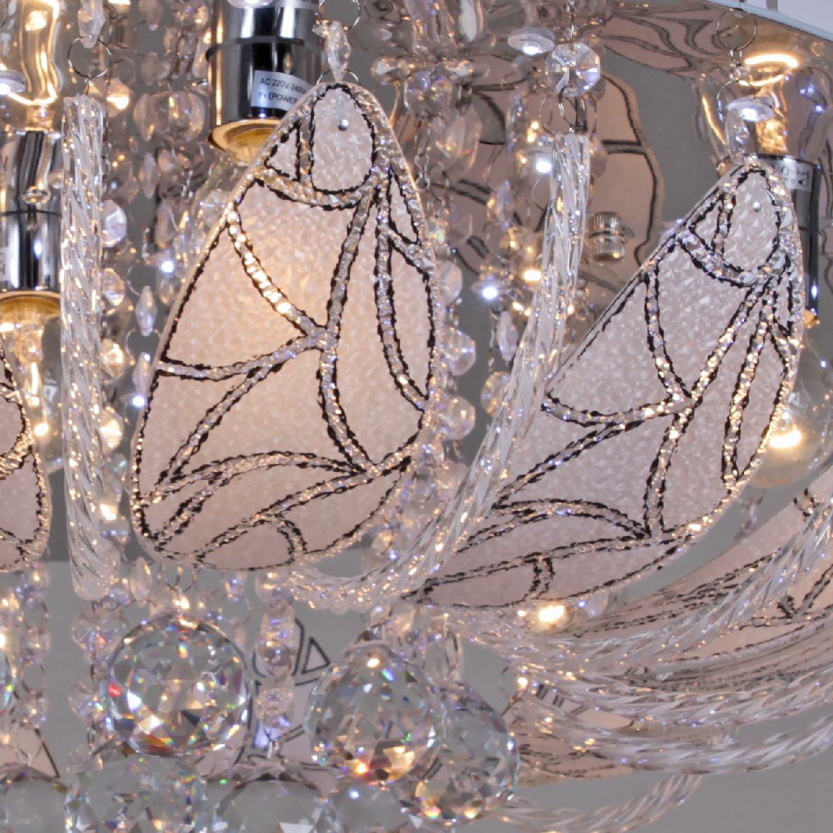 Потолочная люстра Reluce 55815-0.3-08