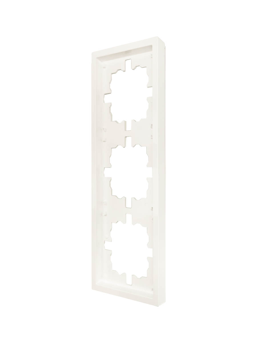 Рамка 3-ая б/вст слоновая кость Lezard Zima 704-9000-148