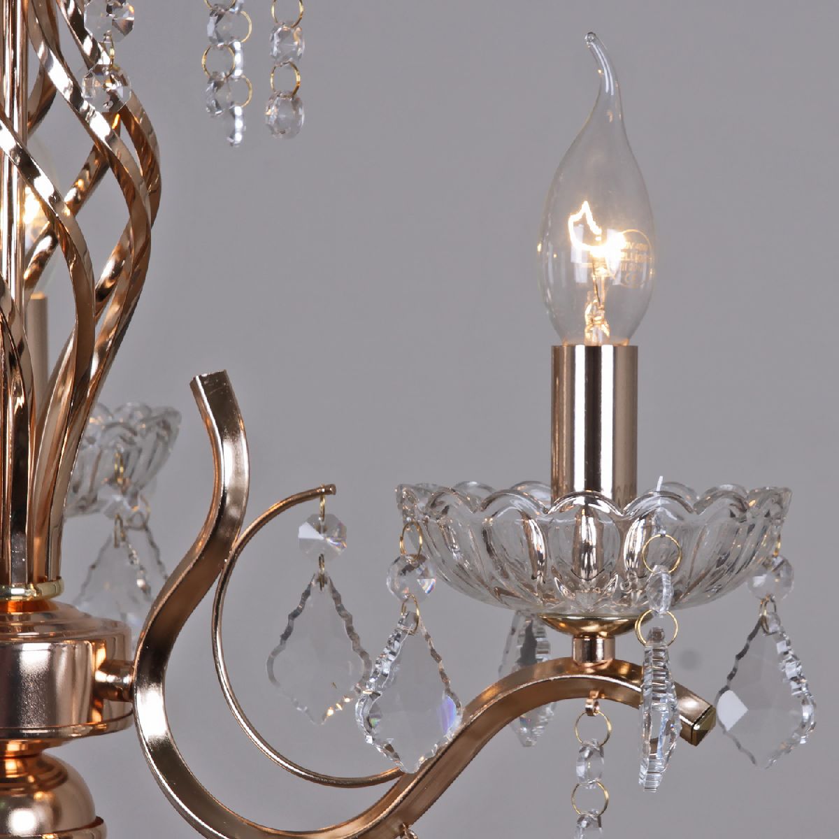 Подвесная люстра Reluce 06315-0.4-03 FGD+CL