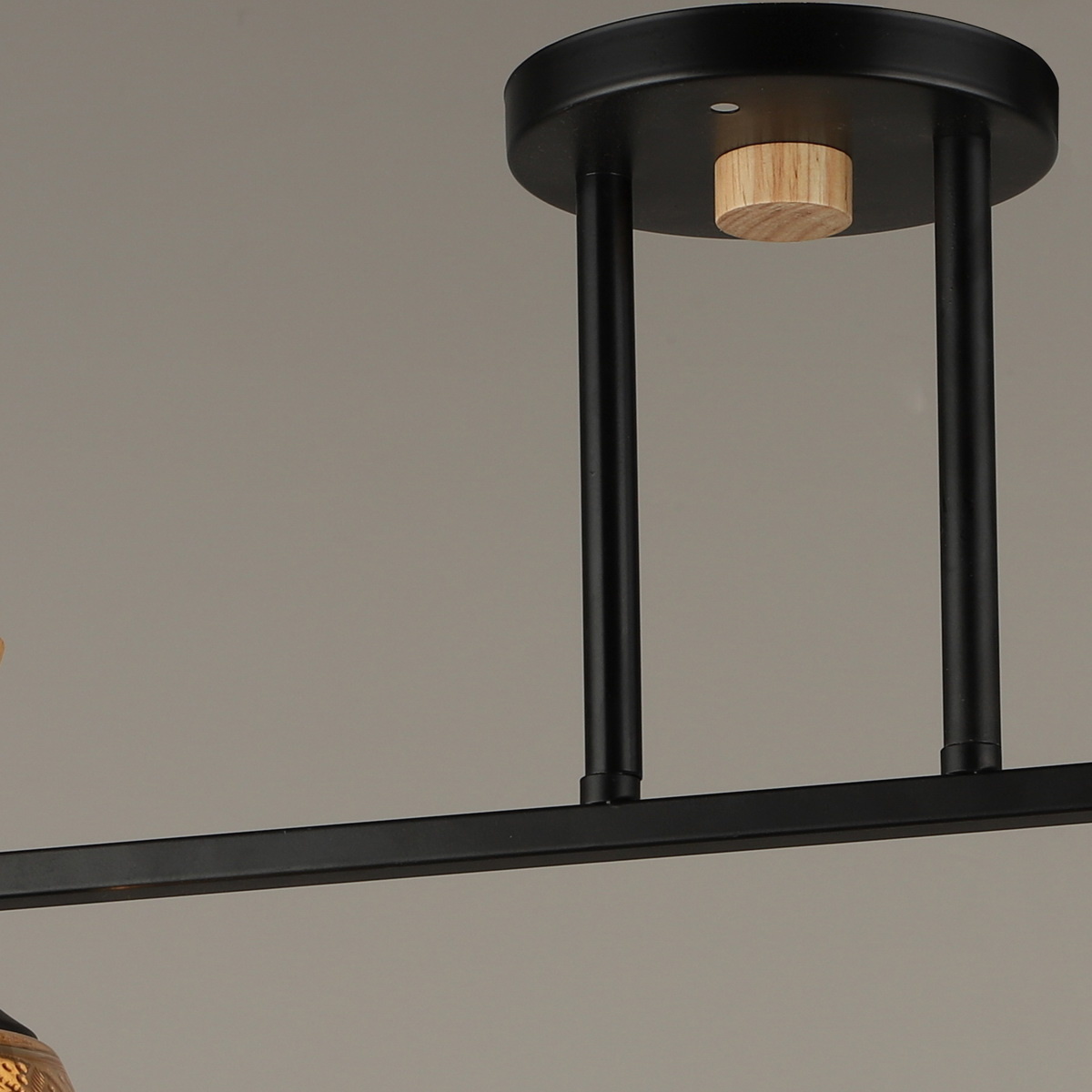 Потолочный светильник Reluce 04864-0.3-02 BK+WOOD