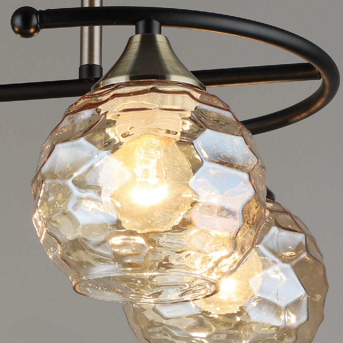 Потолочная люстра Reluce 02000-0.3-04 BK+AB