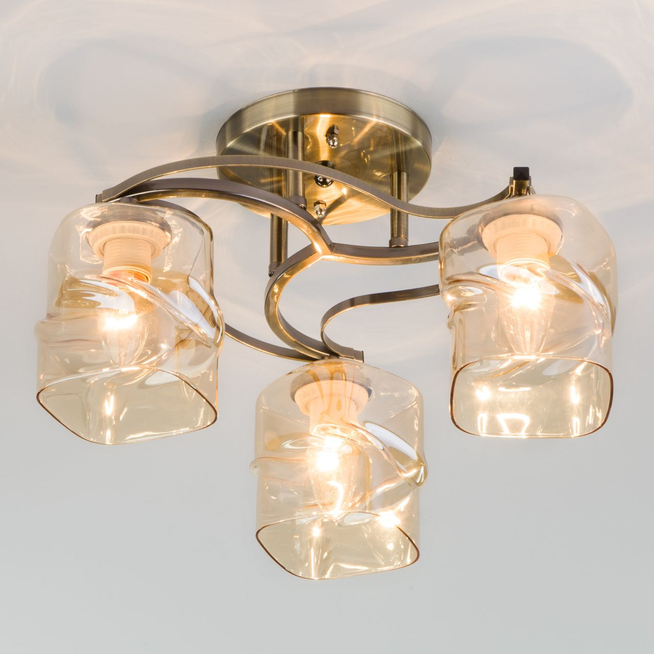 Потолочная люстра Eurosvet Brice 30158/3 античная бронза