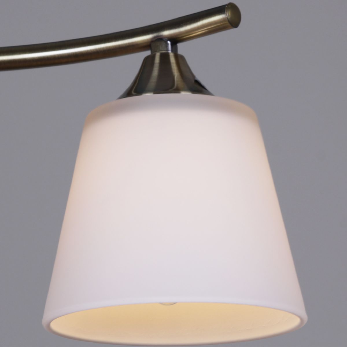 Потолочная люстра Reluce 06581-0.3-03 AB