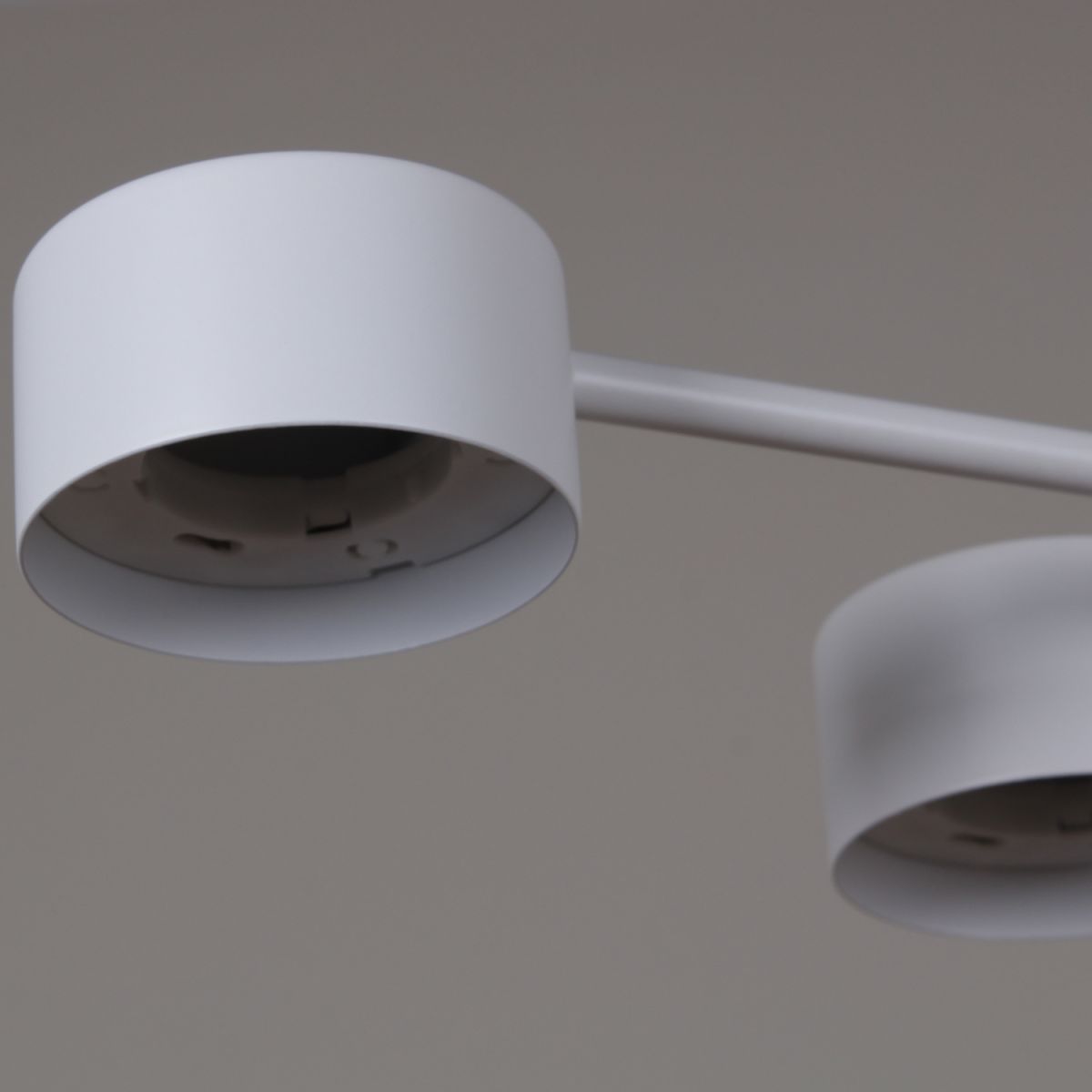 Люстра на штанге Reluce 03708-0.3-10 WT GX53