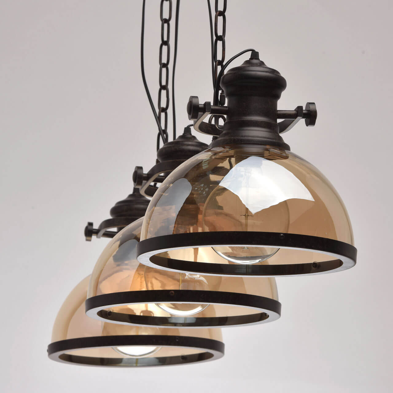 Подвесная люстра MW-Light Нойвид 4 682012103