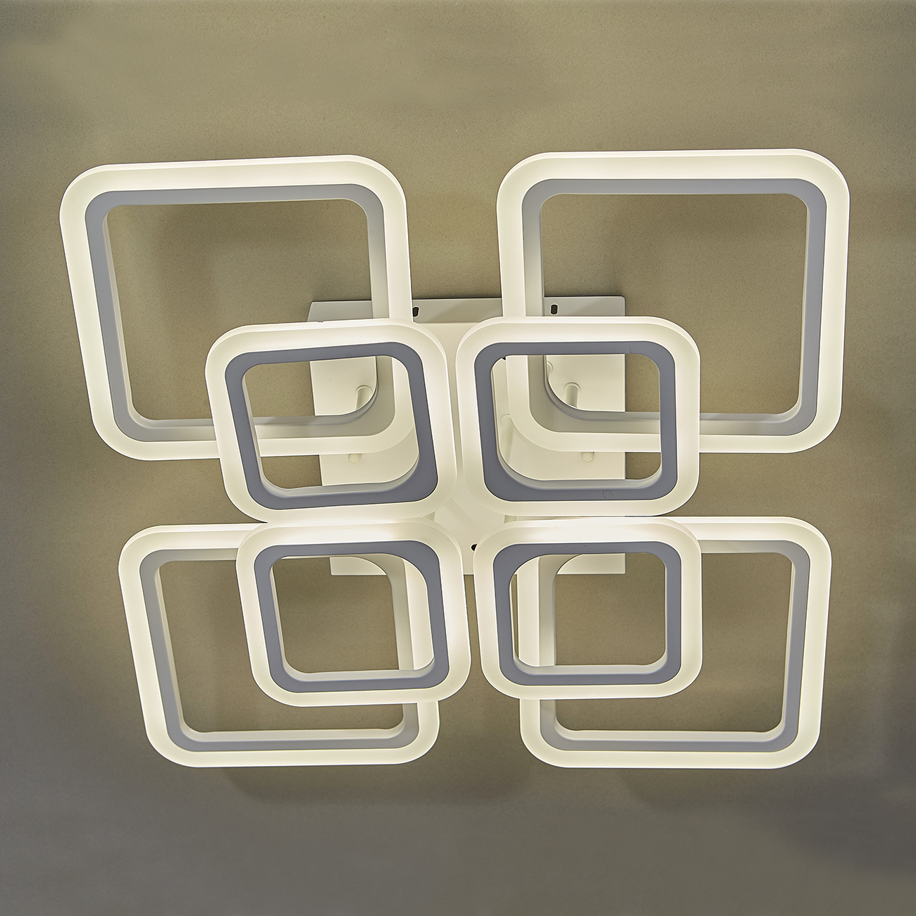 Потолочная люстра Escada Attic 10219/8LED 130W