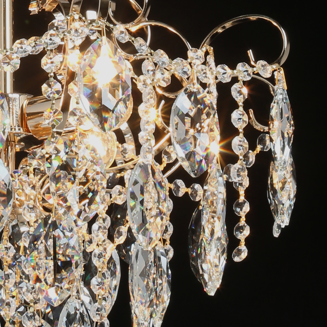 Подвесная люстра DeMarkt 111011004