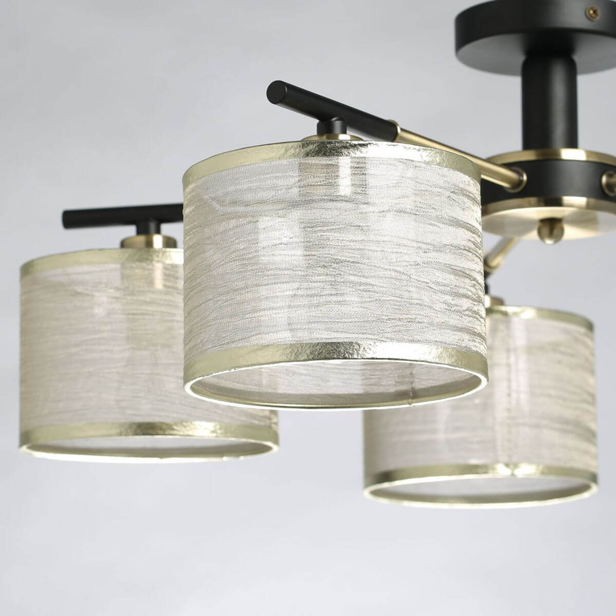 Потолочная люстра De Markt Лацио 103013005