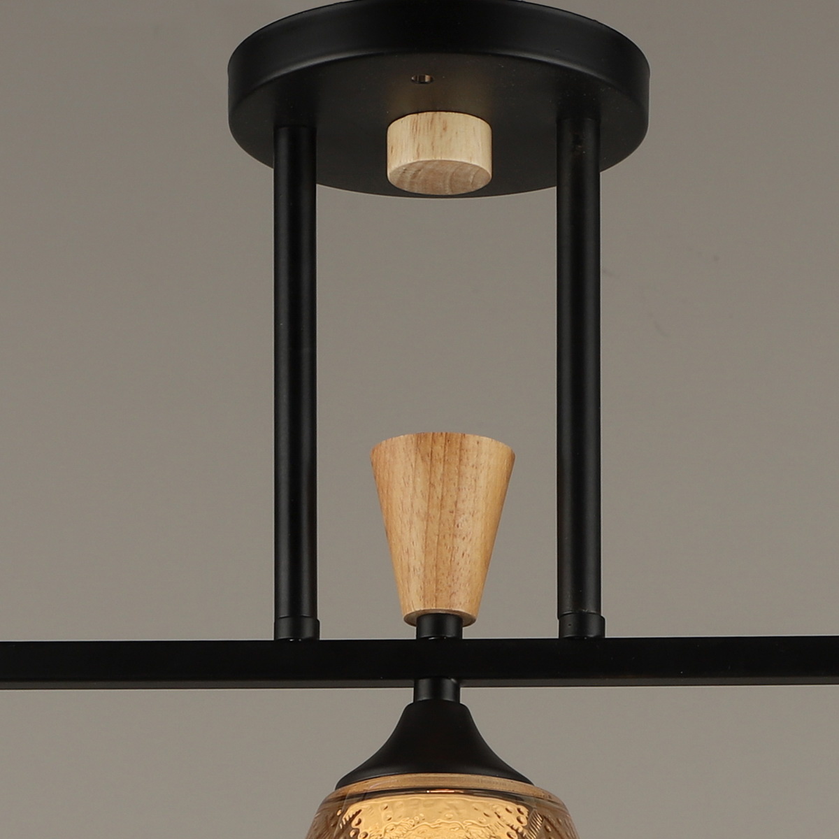 Люстра на штанге Reluce 04864-0.3-03 BK+WOOD