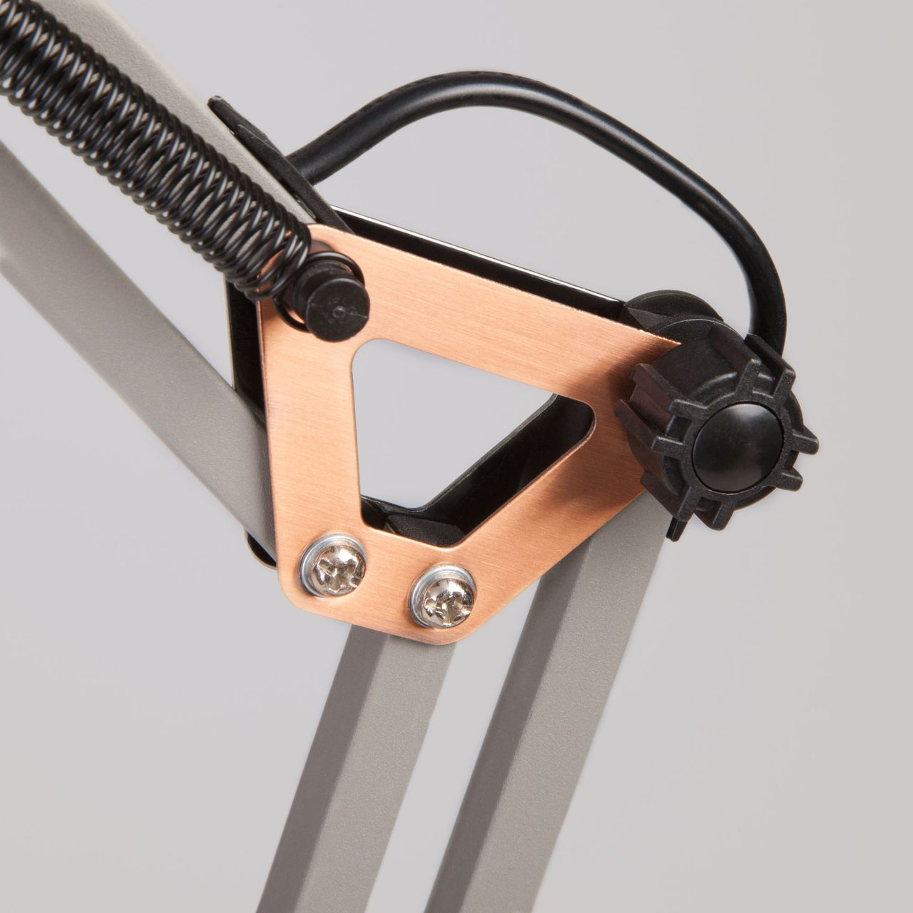 Настольная лампа Eurosvet Worker 01021/1 серый в Москве