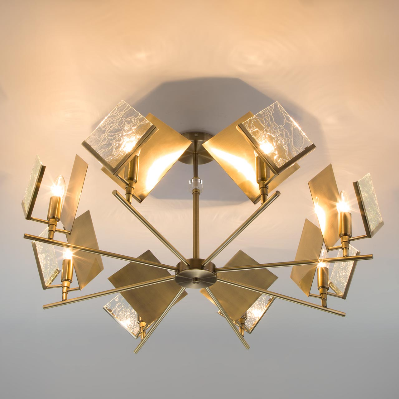 Потолочная люстра Eurosvet Rombo 60110/8 античная бронза