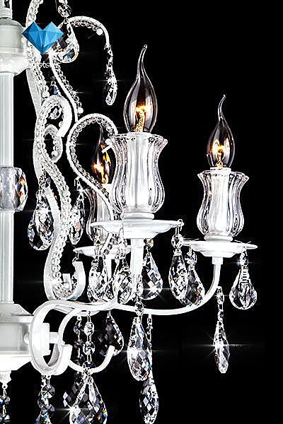 Подвесная люстра Eurosvet Blossom 10077/6 глянцевый белый/прозрачный хрусталь Strotskis