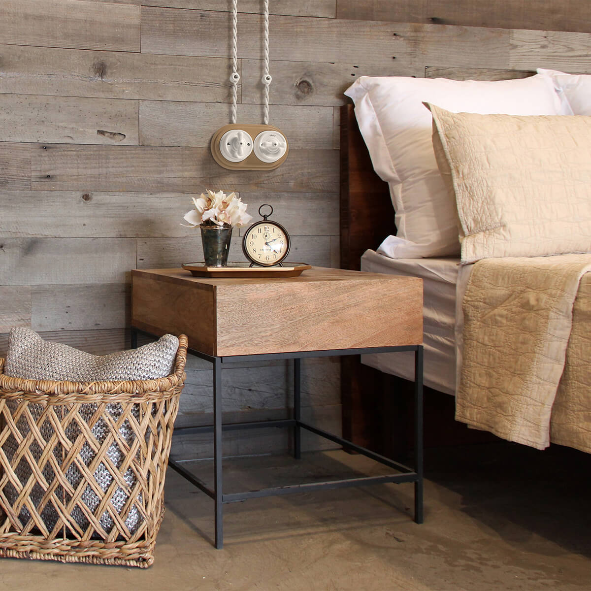 Выключатель Werkel на 4 положения двухклавишный Retro белый WL18-01-05 4690389100581