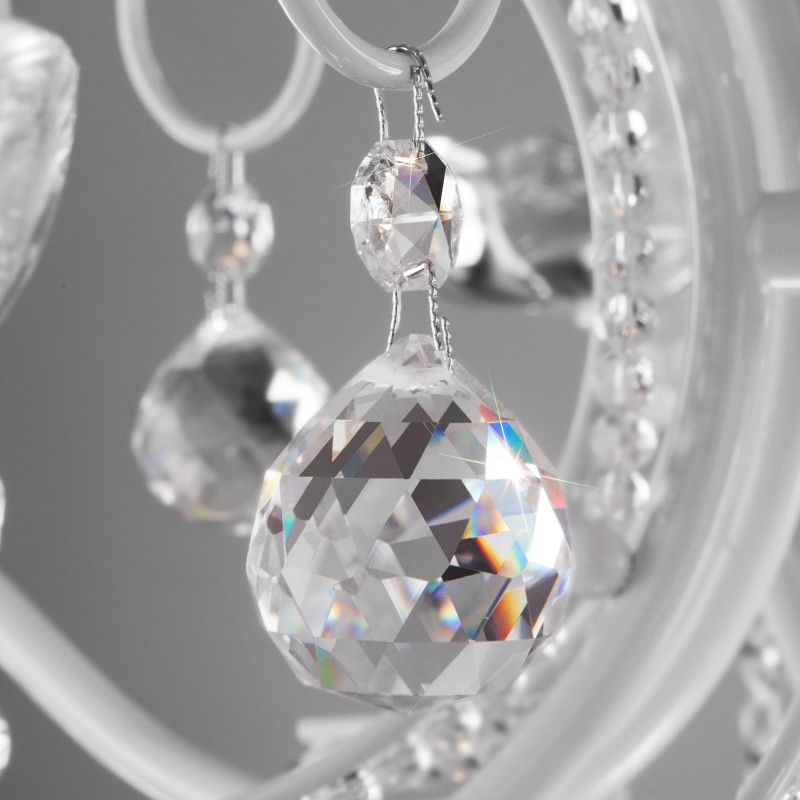 Подвесная люстра Eurosvet 10107/5 глянцевый белый/прозрачный хрусталь Strotskis