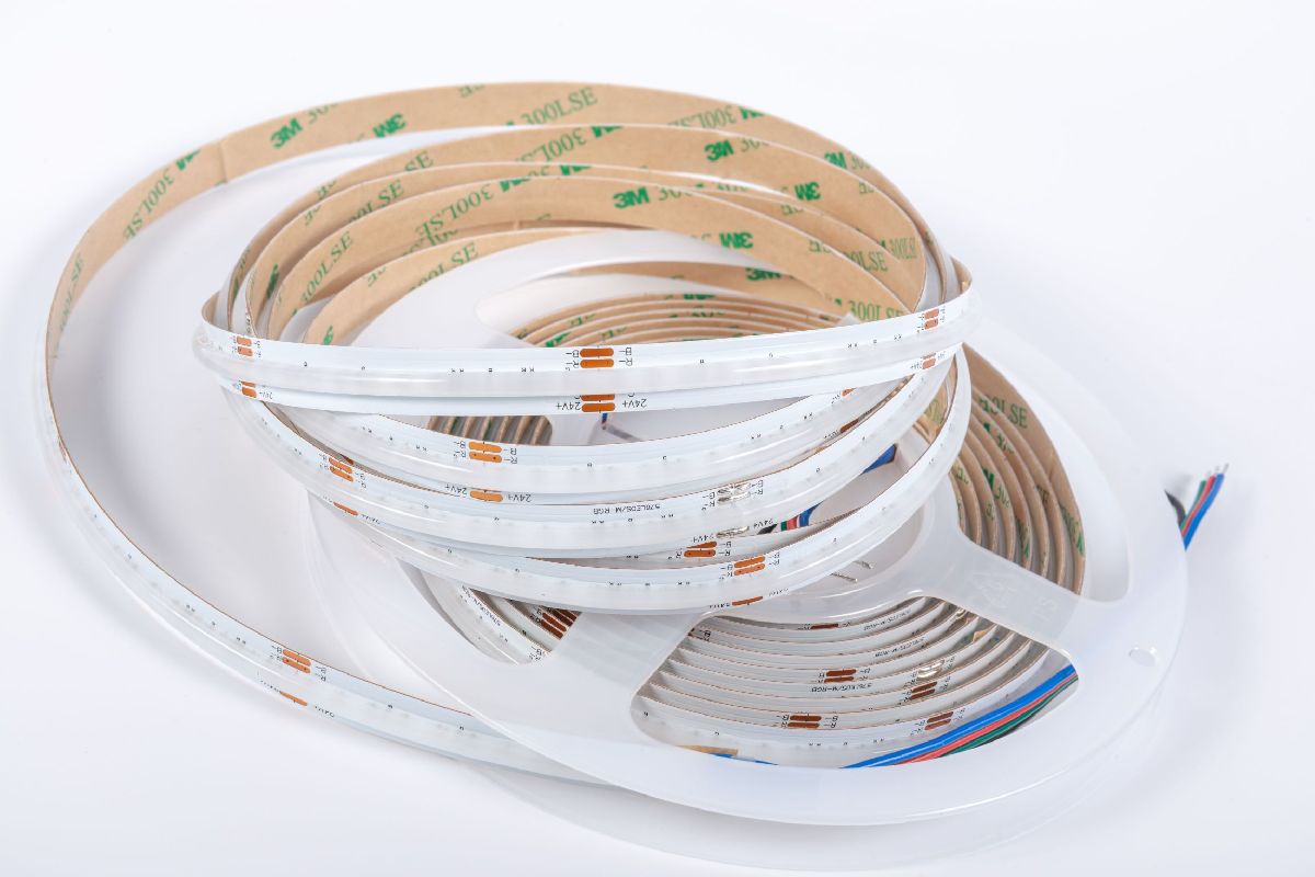 Светодиодная лента Fiberli 480S-RGB 24В 9,6Вт/м RGB IP20 12840204